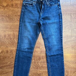 Silver Jeans Women's Slim Jeans in Dark Blue Wash